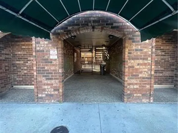 3320 N Arnoult Rd, Metairie, LA