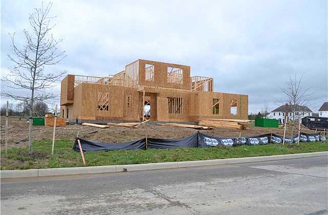 2nd image of 6850 Harper Ln