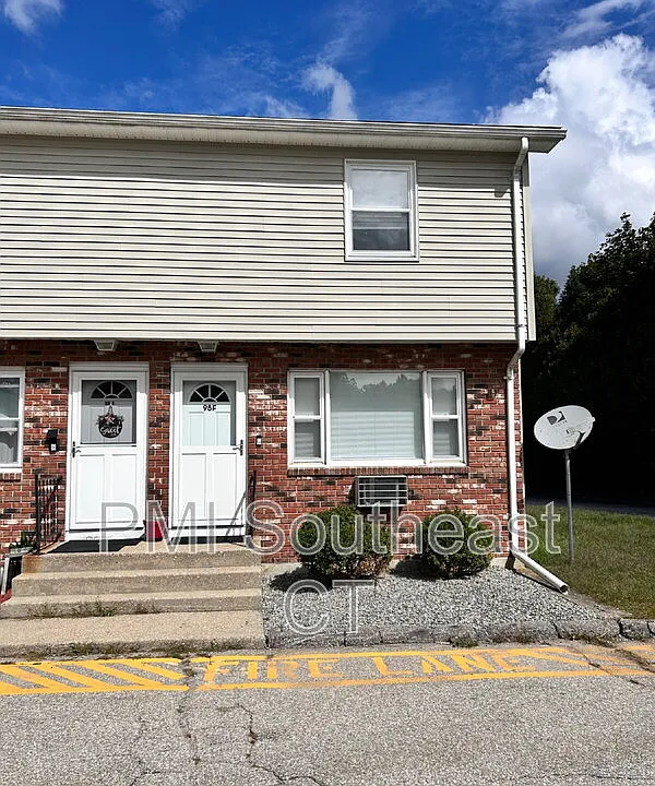 98 Canterbury Rd #F