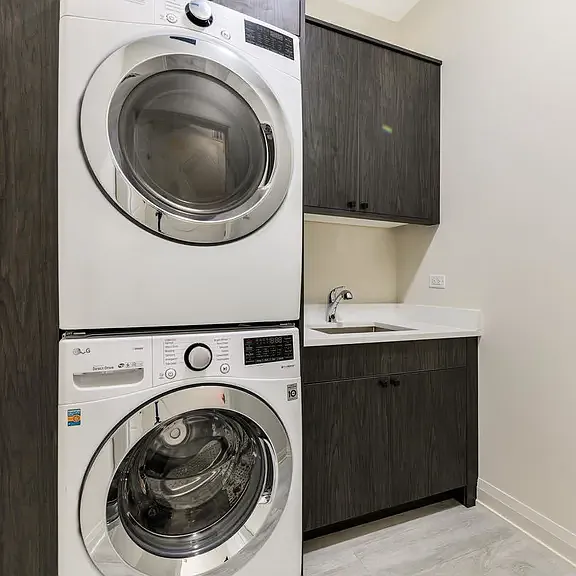 2345 W Morse Ave — Photo 22