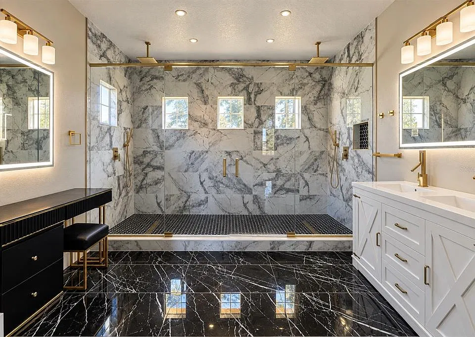 3111 Silver Fin Way