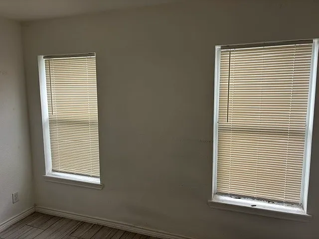 529 Frances St — Photo 9