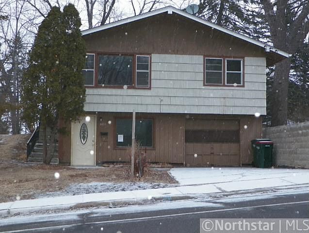1st image of 1131 40th Ave NE