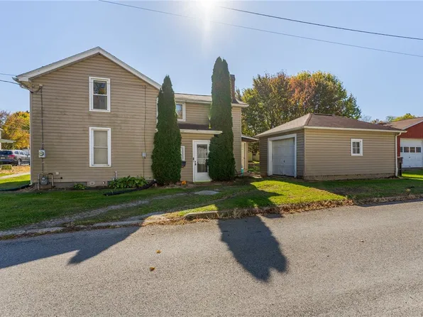 211 Home St, Mercer, PA 16137