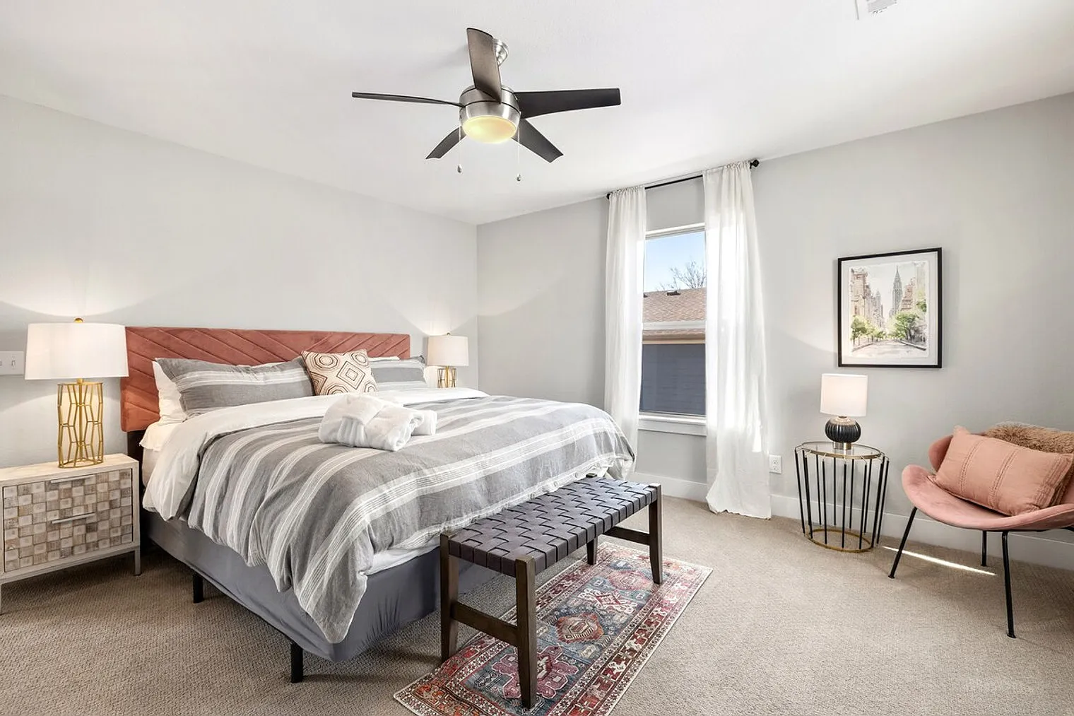 3 bed, 2.0 bath, 1926 sqft, $3,553 — Photo 4