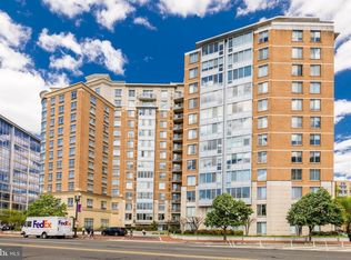 555 Massachusetts Ave NW APT 807, Washington, DC 20001