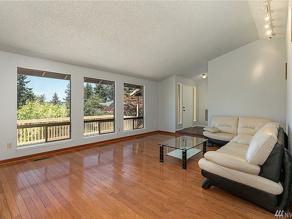 4th image of 32500 107th Ave SE