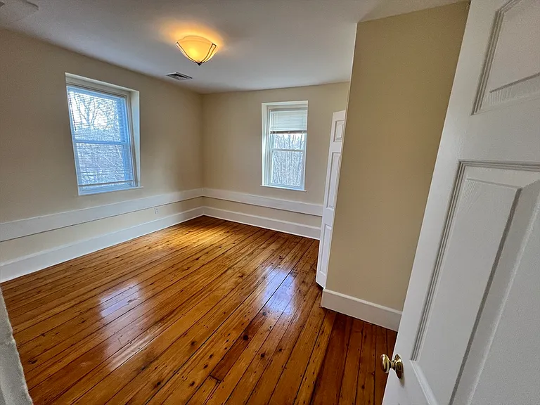 12 Centennial Pl #2 — Photo 9