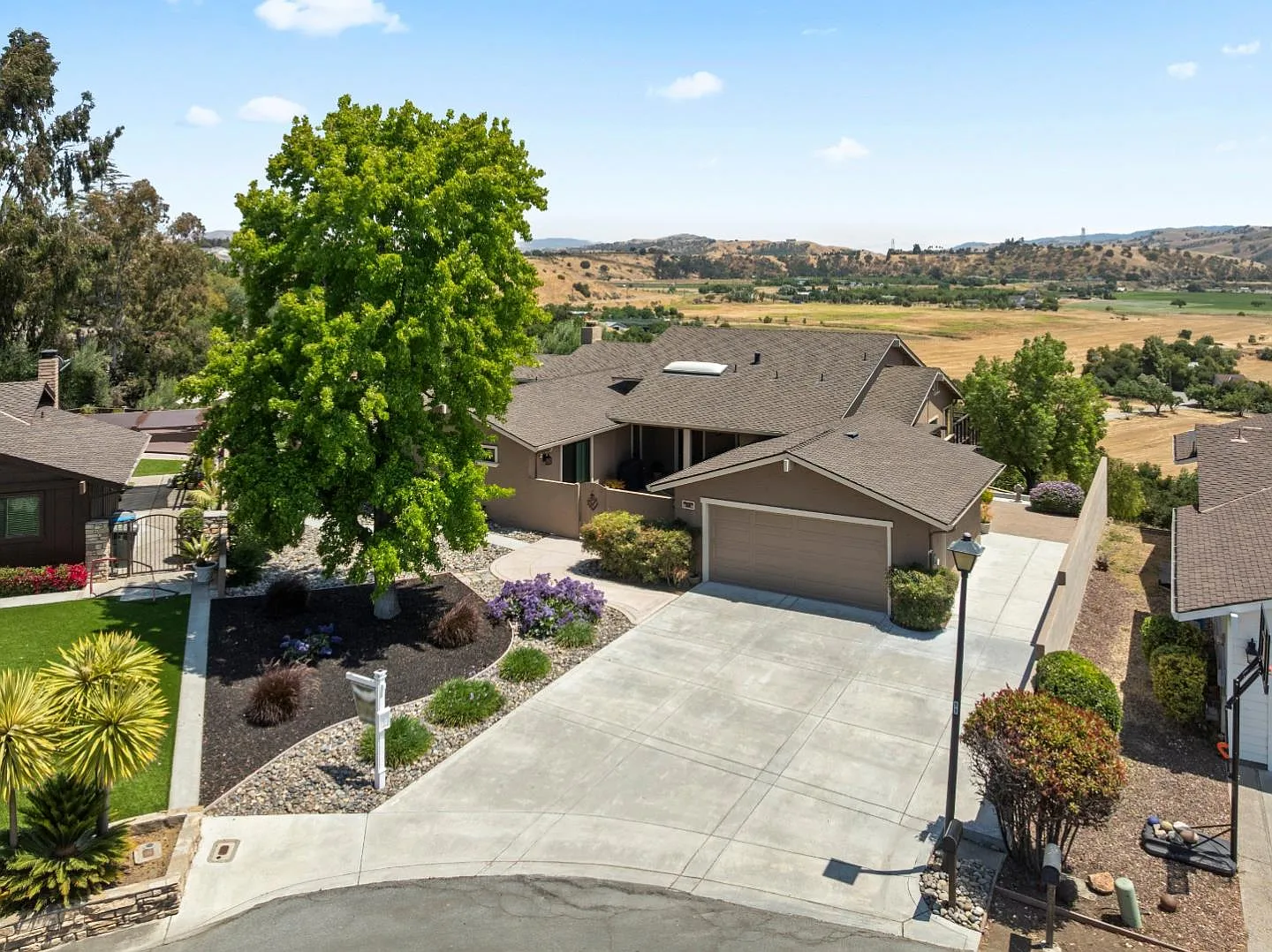 38 Barbras Ct photo 1