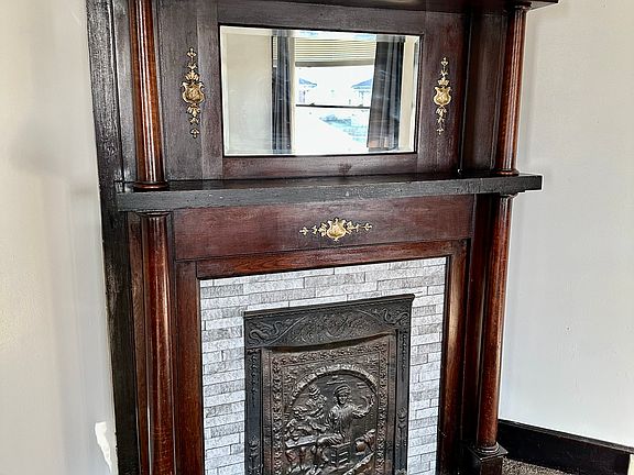 5th image of 418 Richmond Ave