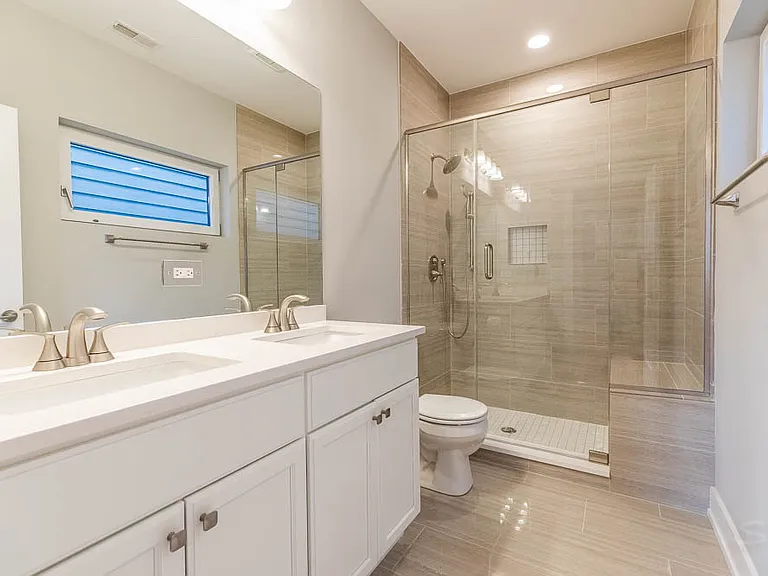 2307 W 19th St #3 — Photo 14