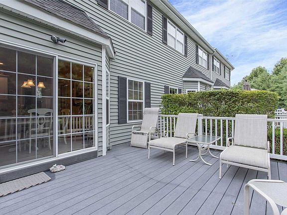 4th image of 97 Paddington Cir
