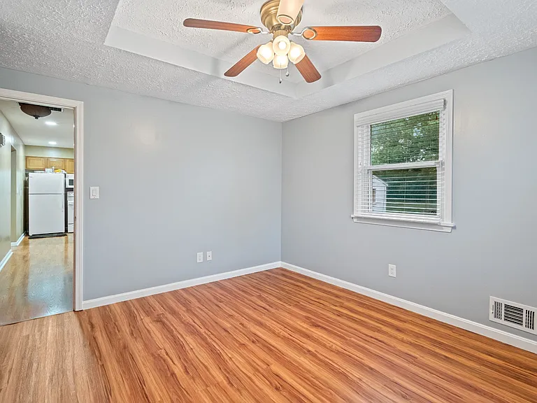 5411 Fennel Ct — Photo 11