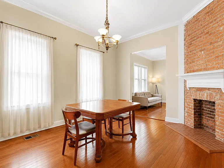 2307 Whitaker St #B — Photo 2