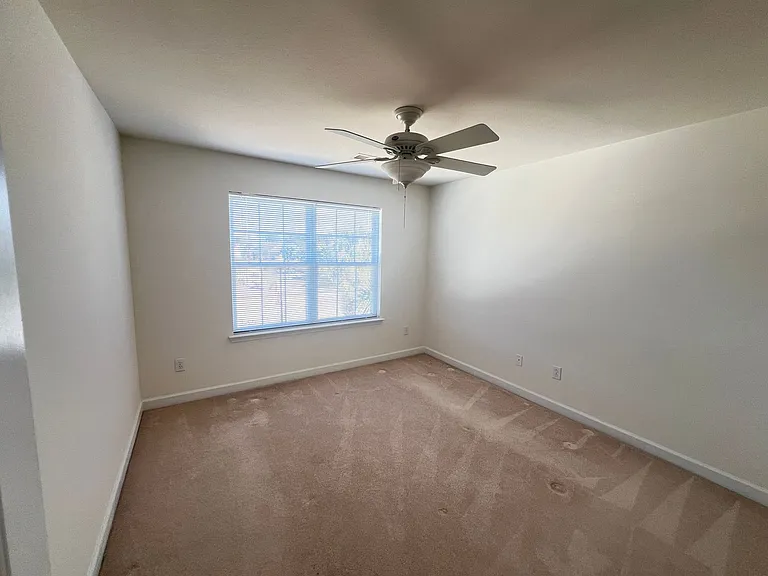 351 Vermillion Dr — Photo 28
