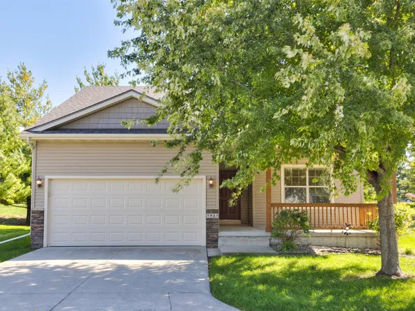 5945 Sapphire Cir, Johnston, IA 50131