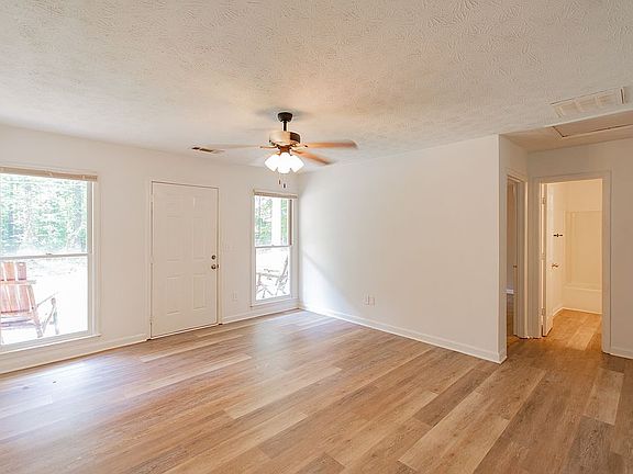 5th image of 190 Chestlehurst Rd