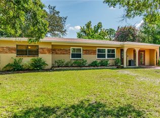 915 W Country Club Dr, Tampa, FL 33612