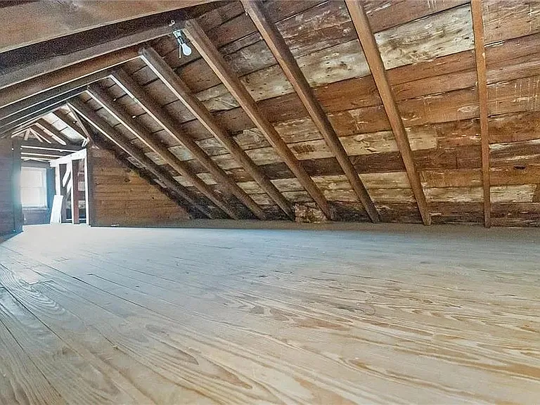 19 E Center St — Photo 18