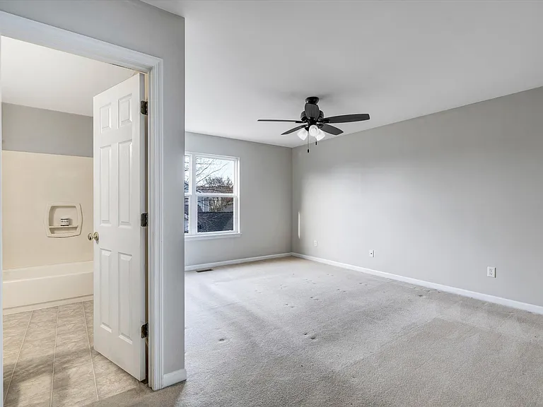 317 Lake Side View Ln — Photo 44