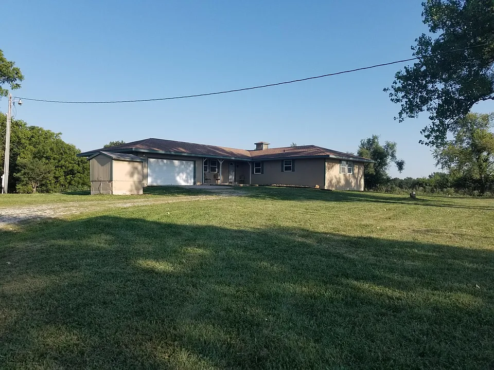1051 SW 101st Rd
