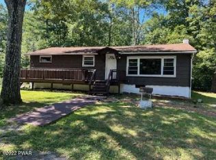 107 Red Pine Rd, Dingmans Ferry, PA 18328