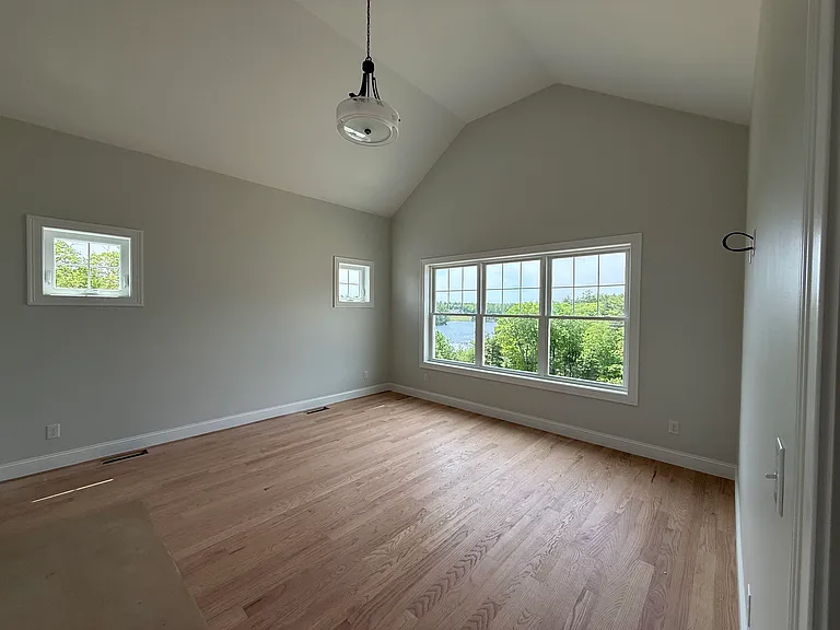 8 Madison Ln — Photo 7