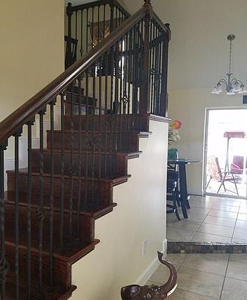 4th image of 432 NE 17th Pl
