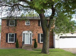 452 Meadow Dr, North Tonawanda, NY 14120