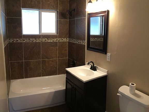 3rd image of 2408 Darwin St