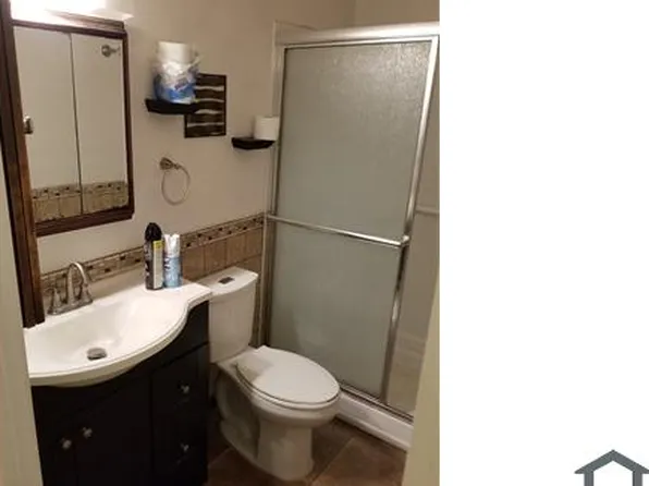 12301 N 58th St APT 52, Tampa, FL 33617