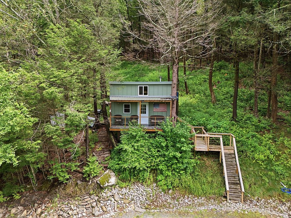 1st image of 93 Pond Brook Rd