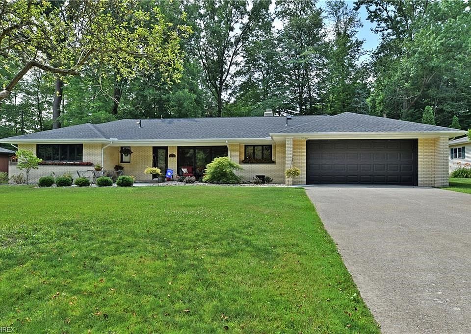 1st image of 3890 Southwood Dr SE