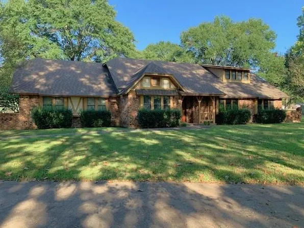 6104 Pebble Brook Rd, Texarkana, TX 75503