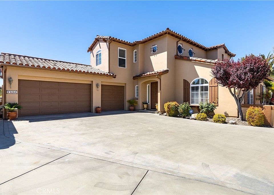 2nd image of 1230 Windsong Way