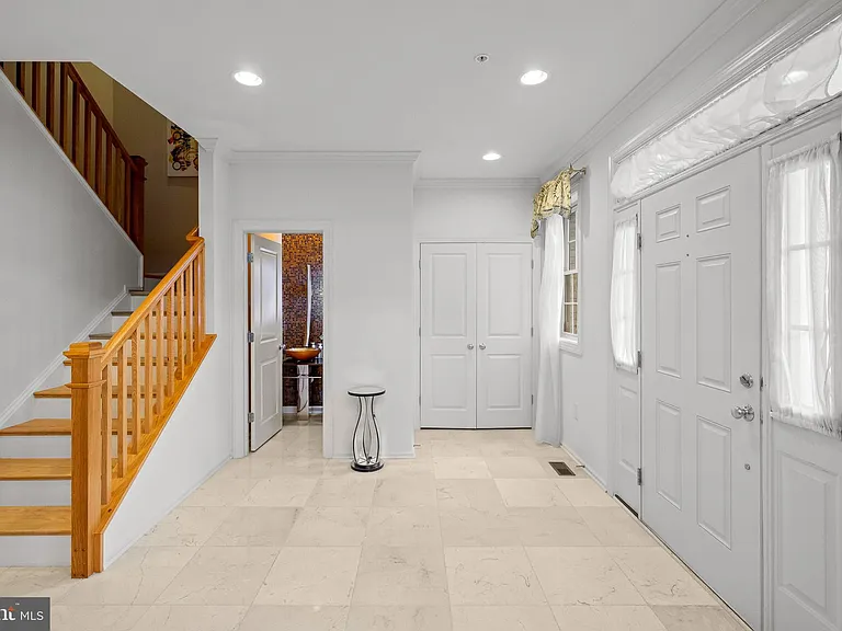 1116 Autumn Brook Ave — Photo 9