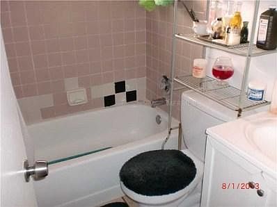 5th image of 4444 Cypress St