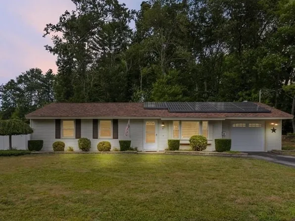 76 Fairbanks Rd, Brockton, MA 02302