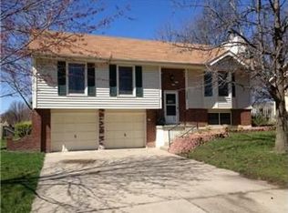 10432 N Forest Ave, Kansas City, MO 64155
