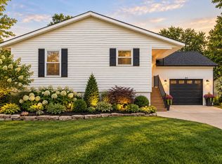 805 N Walnut St, Greenville, MI 48838