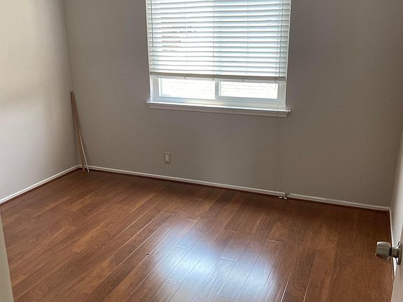 4th image of 521 Chiquita Ave