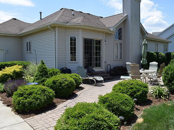3rd image of 1645 Loganberry Ct