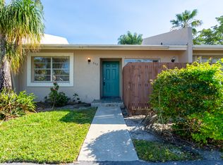 852 Banks Rd, Coconut Creek, FL 33063