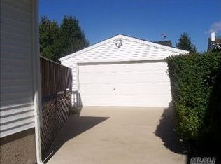 2965 Seaford Ct, Wantagh, NY 11793