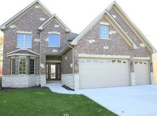 601 Davis St, Downers Grove, IL 60515