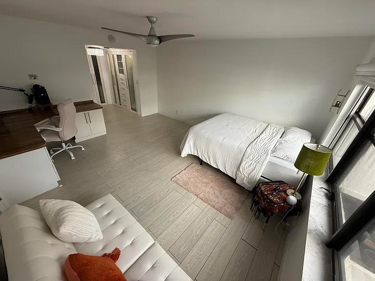 330 SE 20th Ave #306 — Photo 14