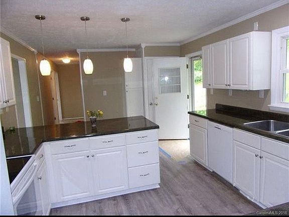 4th image of 1355 N Main St #1