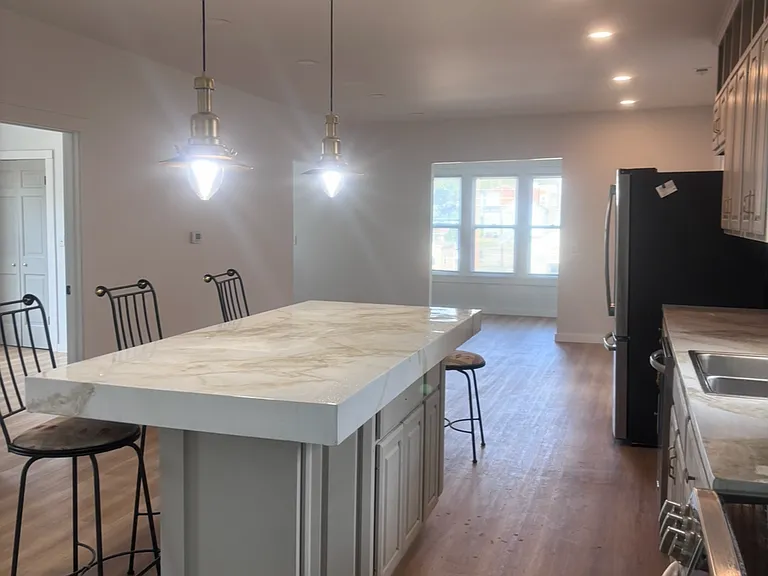 527 Gooding St #1 — Photo 3