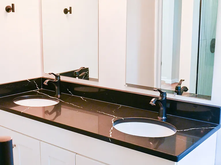 Double vanity bathroom