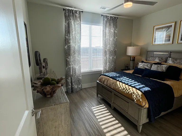 Rollingwood Dr — Photo 7
